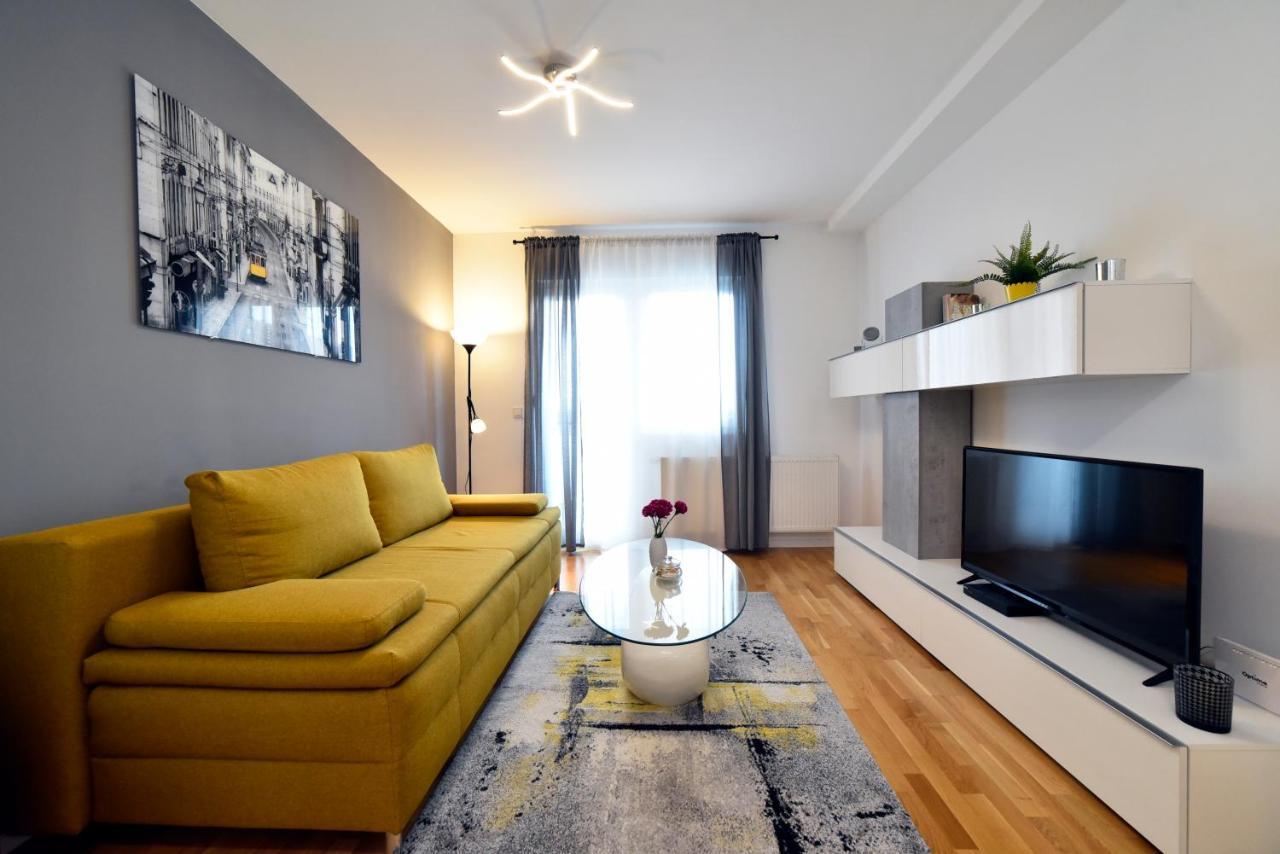First Class Apartment, Free Parking Zagreb Bagian luar foto